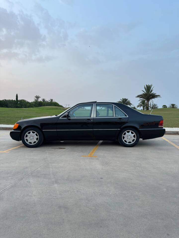 Bild 2/37 von Mercedes-Benz S 320 (1994)
