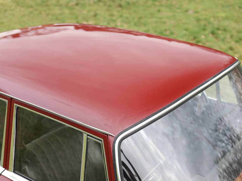 Image 40/50 of Mercedes-Benz 220 (1967)