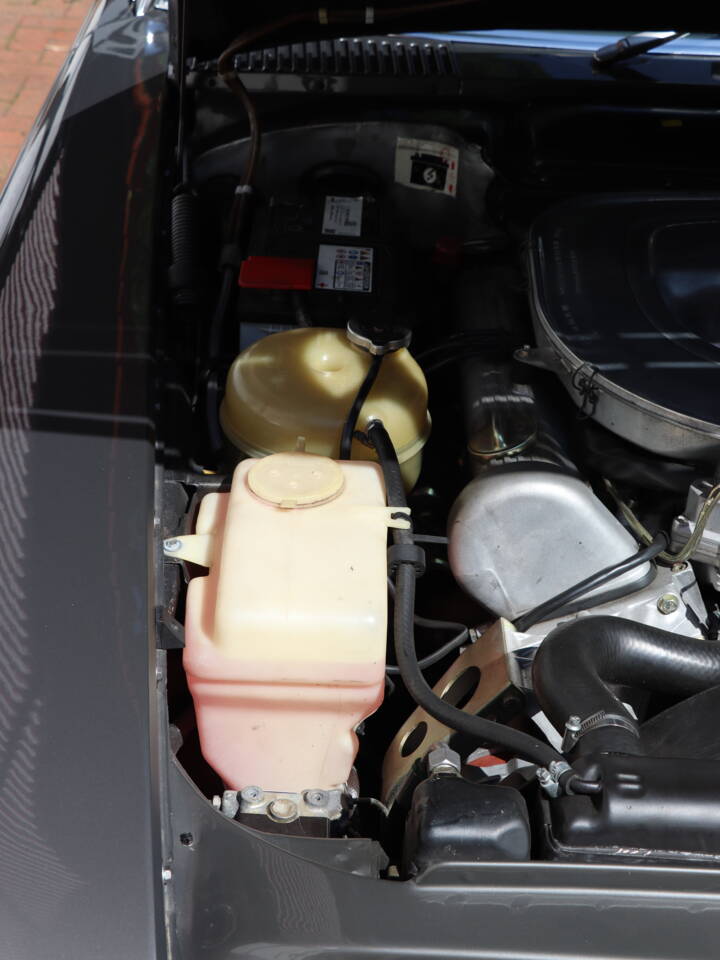 Image 24/59 of Mercedes-Benz 500 SLC (1980)