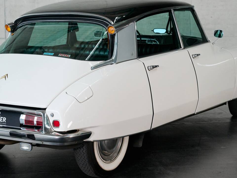 Bild 49/50 von Citroën DS 21 Pallas (1966)