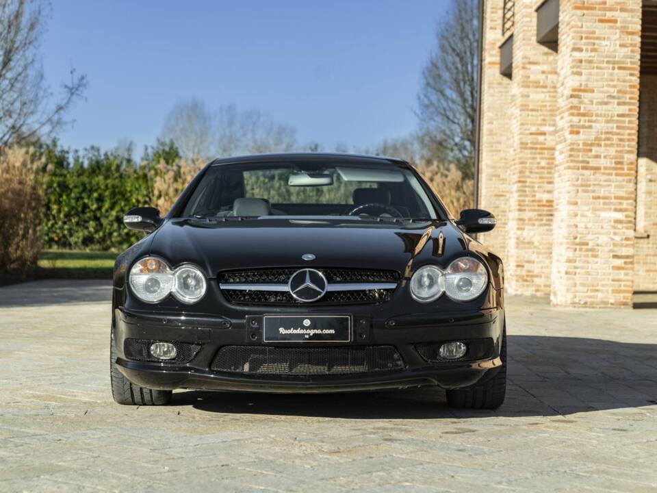 Imagen 2/50 de Mercedes-Benz SL 55 AMG (2002)