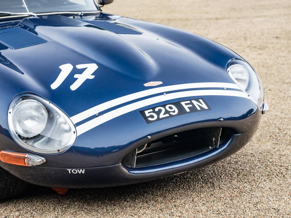 Image 10/50 of Jaguar Type E 3.8 (1964)