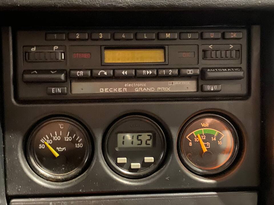 Bild 52/66 von Mercedes-Benz 190 E 2.3-16V (1986)