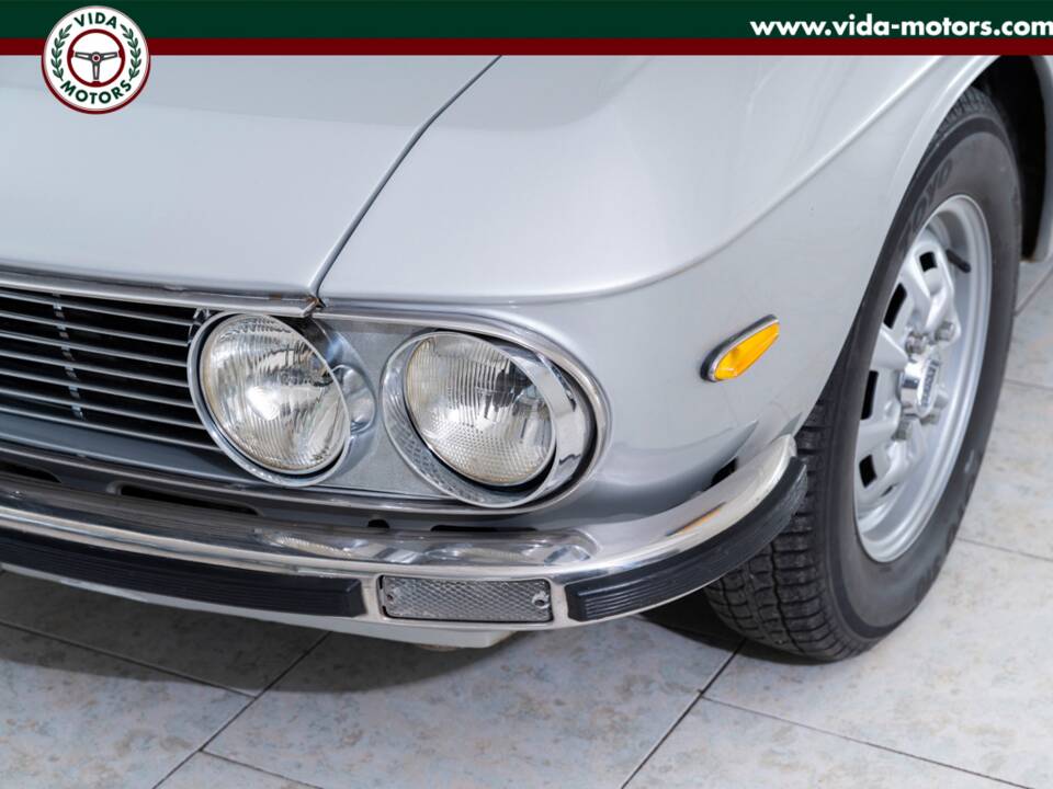 Image 4/15 de Lancia Fulvia 1.3 S (1971)