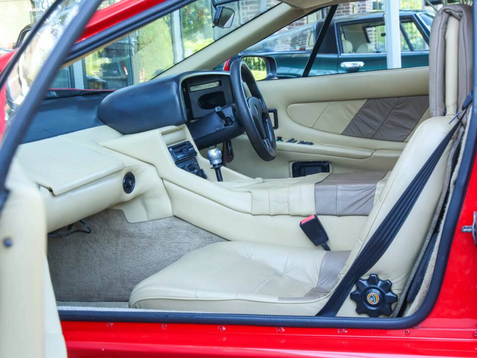 Obraz 37/50 pojazdu Lotus Esprit SE (1992)