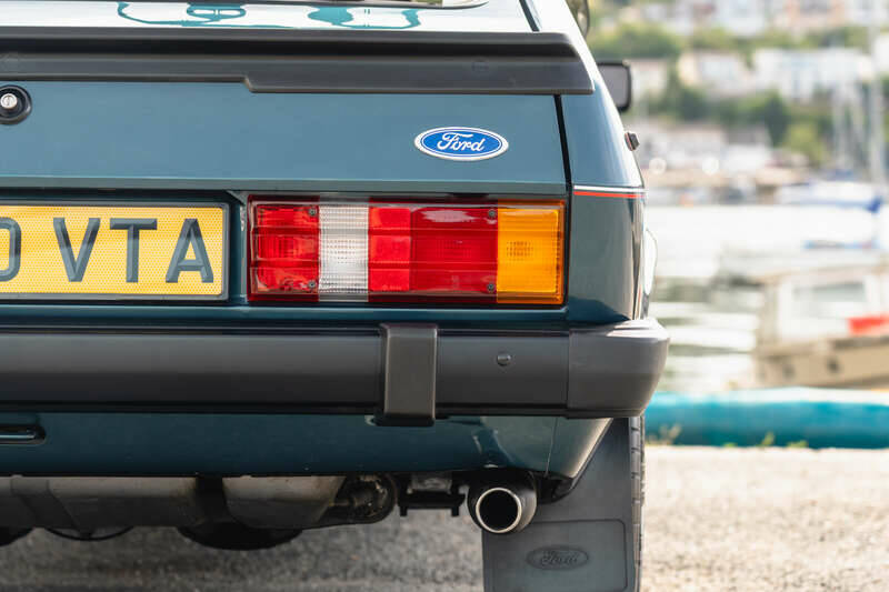 Image 18/46 de Ford Capri III 280 Brooklands (1987)