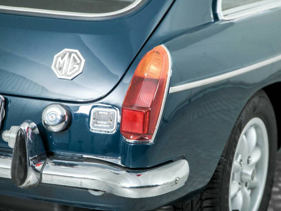 Imagen 31/50 de MG MGB GT (1972)