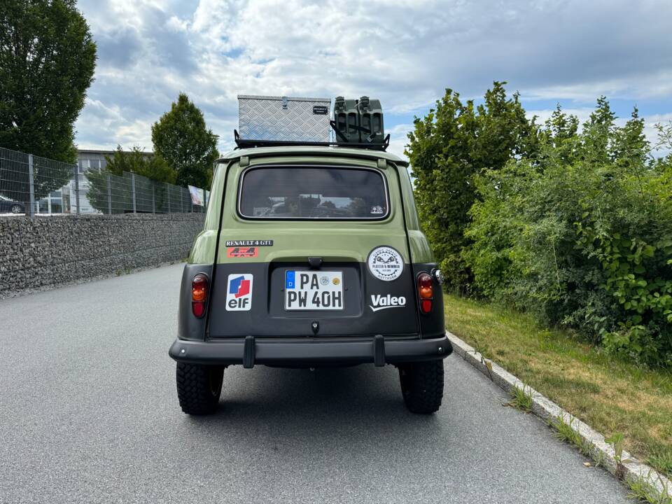 Afbeelding 7/58 van Renault R 4 GTL Sinpar 4x4 (1983)