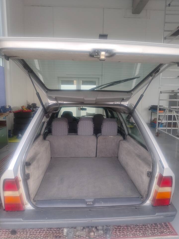 Bild 6/9 von Citroën CX 25 Break (1989)