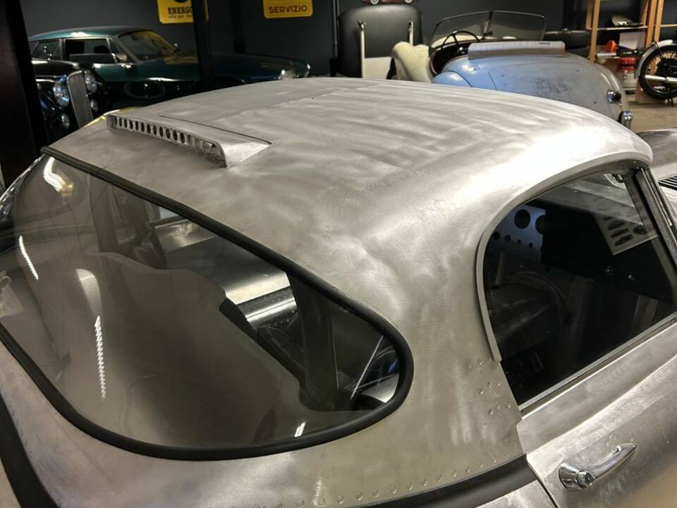 Bild 24/25 von Jaguar E-Type 4.2 (1965)