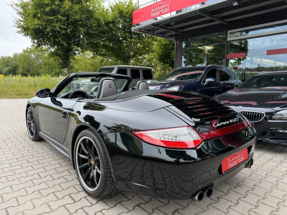 Afbeelding 6/43 van Porsche 911 Carrera 4 GTS (2011)