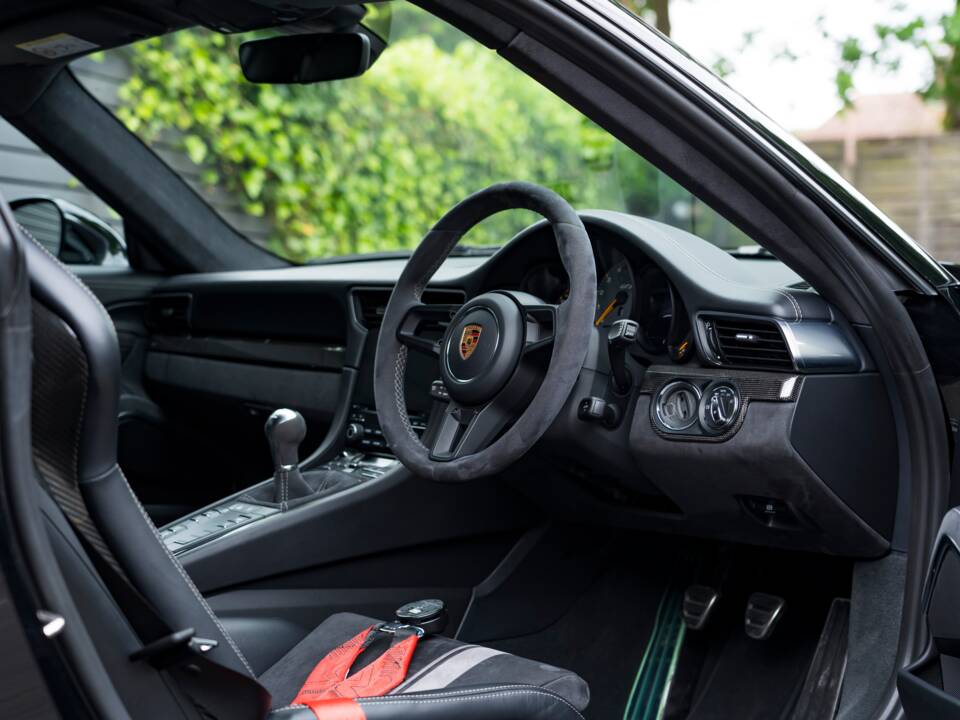 Afbeelding 45/52 van Porsche 911 GT3 (2017)