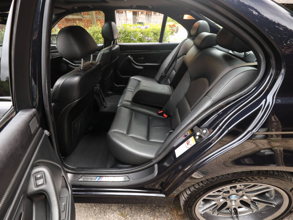 Bild 15/82 von BMW M5 (2000)