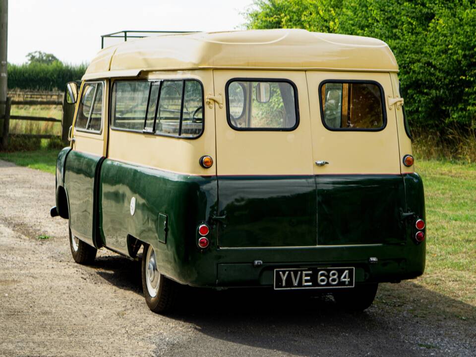 Image 2/50 of Bedford CA Dormobile (1961)