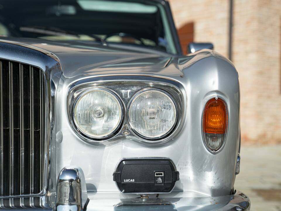 Image 18/50 of Bentley T 1 (1975)