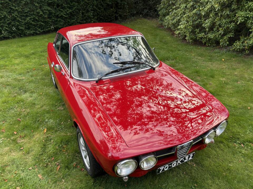 Immagine 5/8 di Alfa Romeo 2000 GT Veloce (1975)