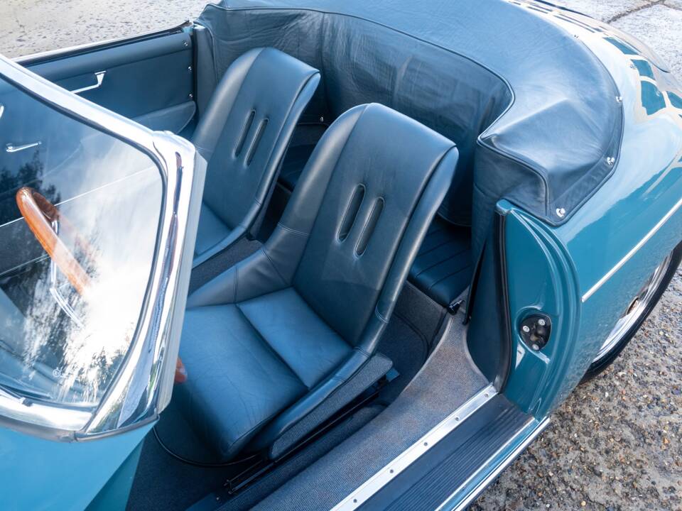Image 25/33 of Porsche 356 B 1600 Roadster (1961)