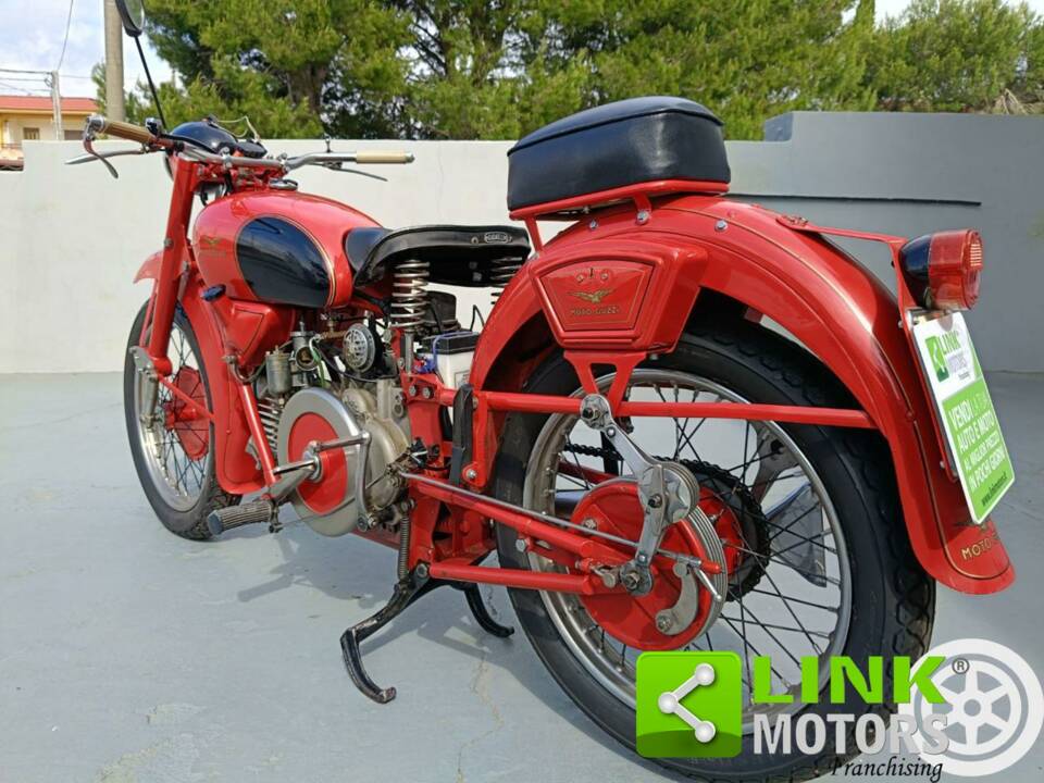Image 10/10 of Moto Guzzi DUMMY (1960)
