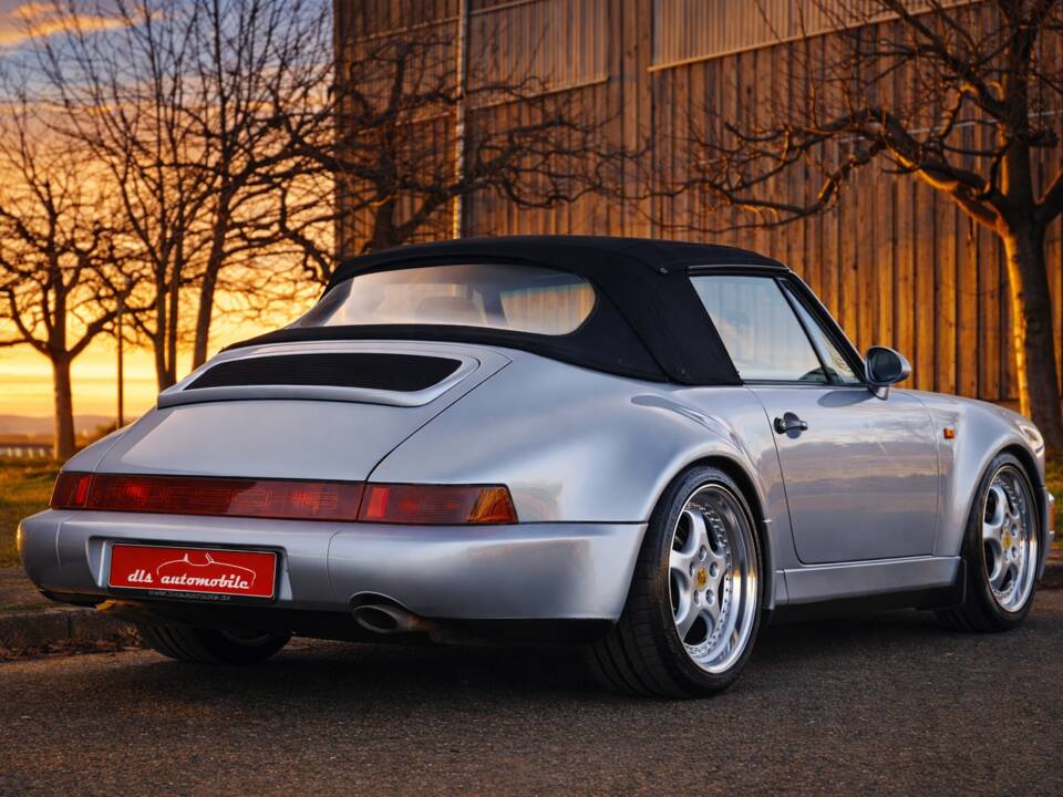 Image 4/37 de Porsche 911 Carrera 2 (WTL) (1992)