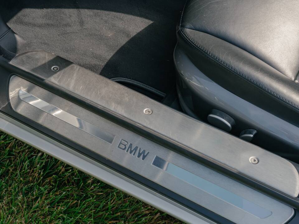 Image 163/185 of BMW Z8 (2001)