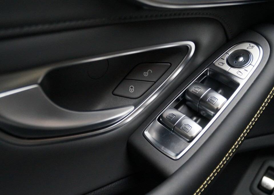 Imagen 21/45 de Mercedes-Benz C 63 S AMG &quot;Final Edition&quot; (2023)
