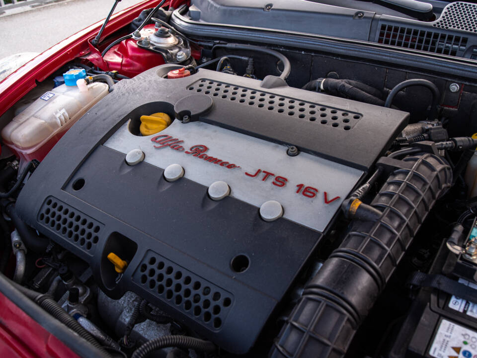 Afbeelding 32/40 van Alfa Romeo GT 2.0 JTS (2004)
