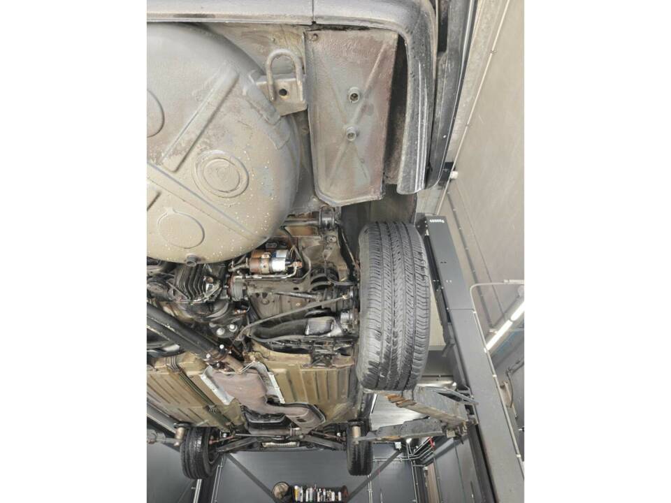 Image 41/50 de Mercedes-Benz 560 SL (1986)