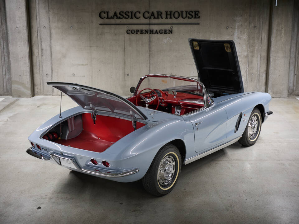 Image 66/78 of Chevrolet Corvette (1962)