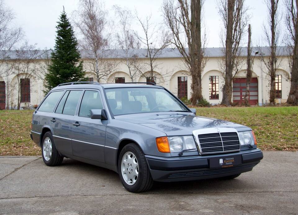 Bild 3/32 von Mercedes-Benz 280 TE (1993)