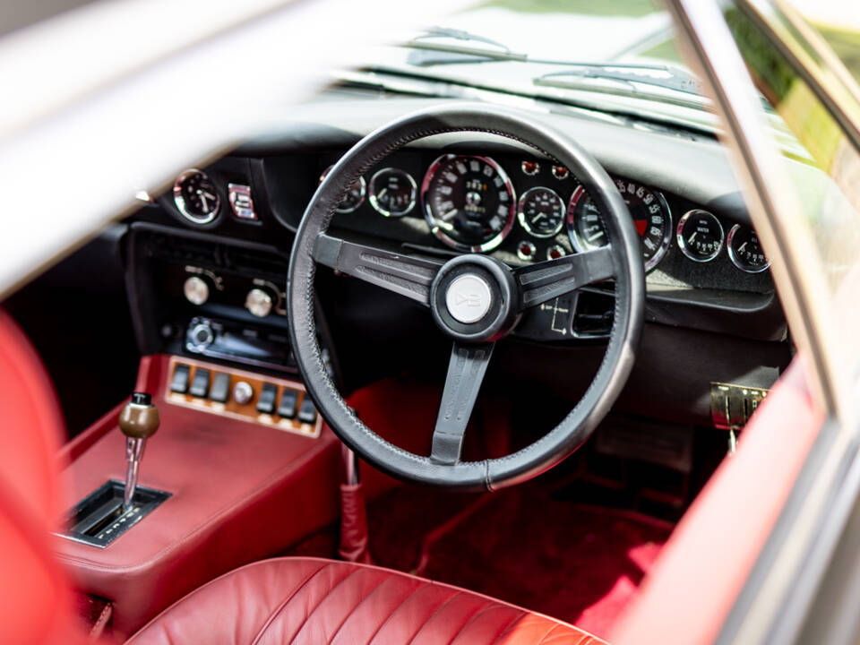 Bild 12/50 von Aston Martin DBS V8 (1971)
