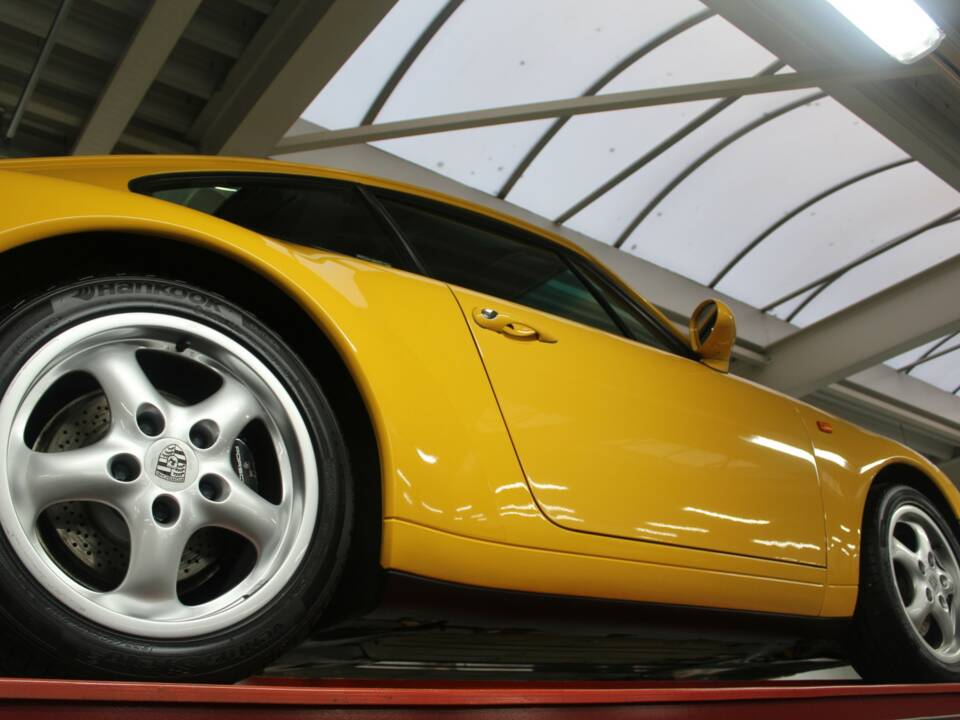 Bild 10/50 von Porsche 911 Carrera (1995)