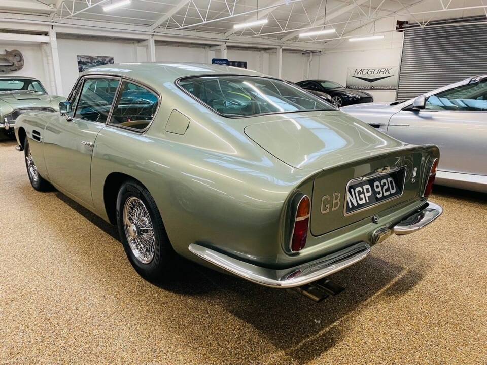 Image 6/10 de Aston Martin DB 6 (1966)