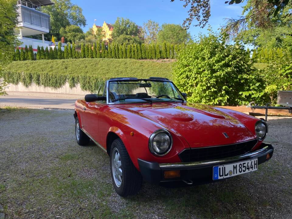 Bild 6/6 von FIAT 124 Spidereuropa (1985)