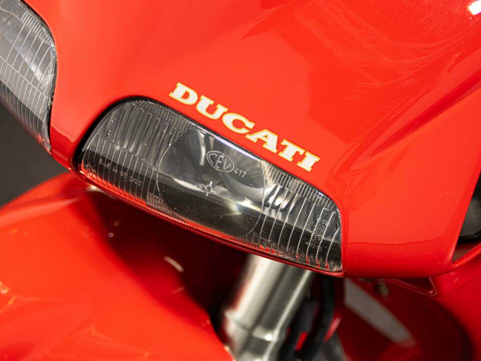 Image 48/50 of Ducati 748 S (1996)