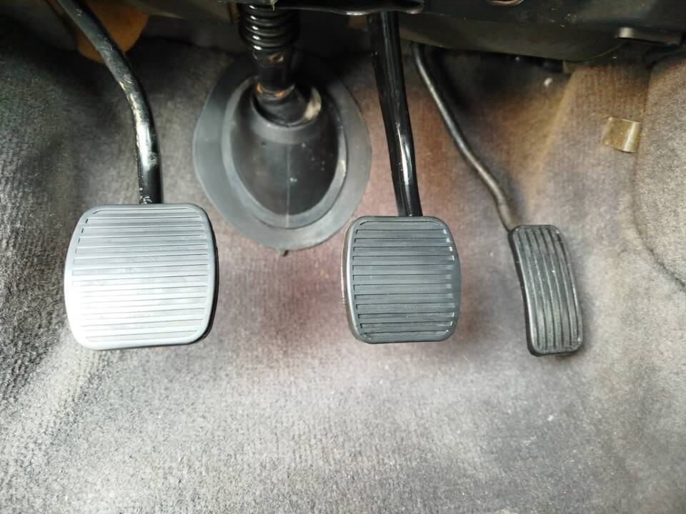 Image 28/51 of Saab 900 Turbo (1991)