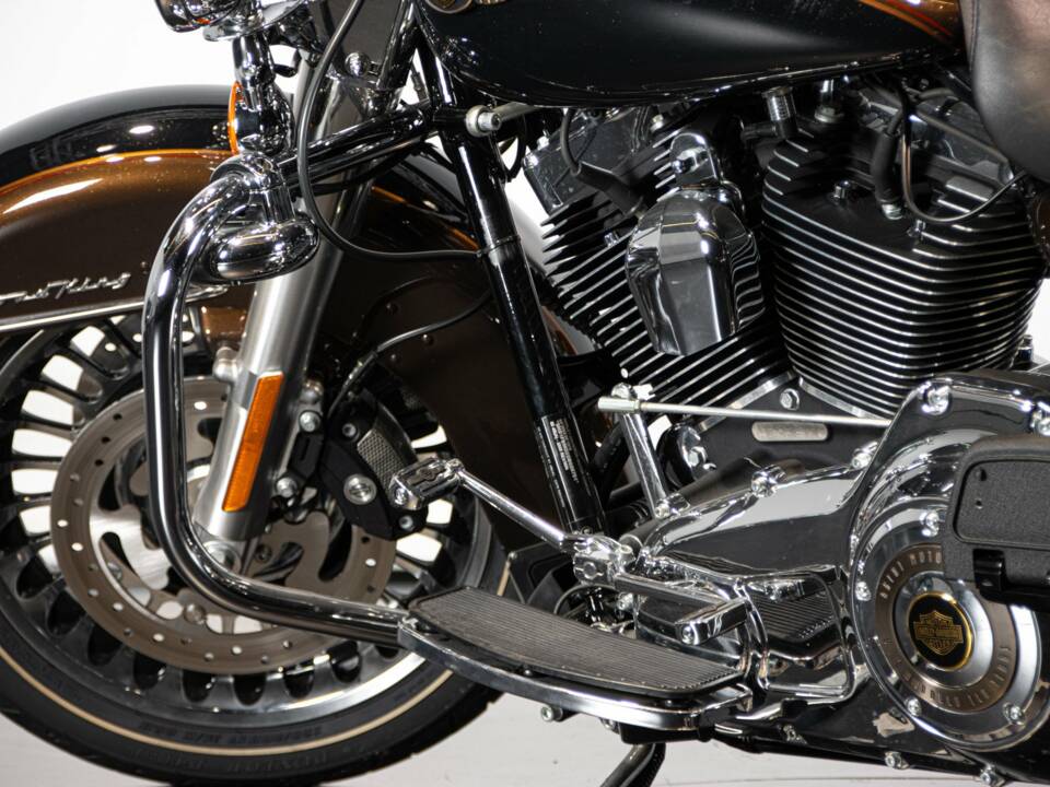 Bild 24/50 von Harley-Davidson DUMMY (2013)