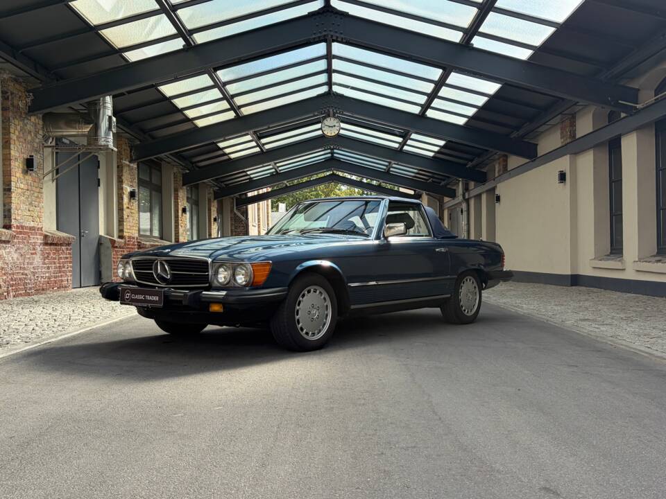 Image 6/88 of Mercedes-Benz 380 SL (1984)