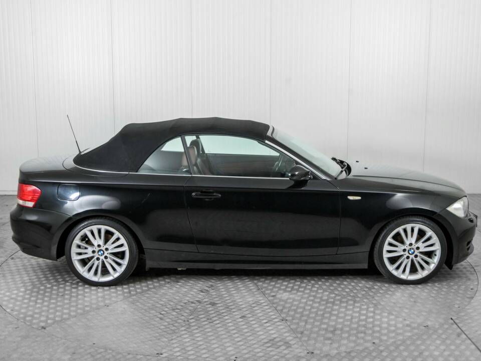 Image 48/50 de BMW 120i (2008)