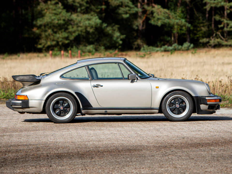 Image 5/47 of Porsche 911 Turbo 3.3 (1983)