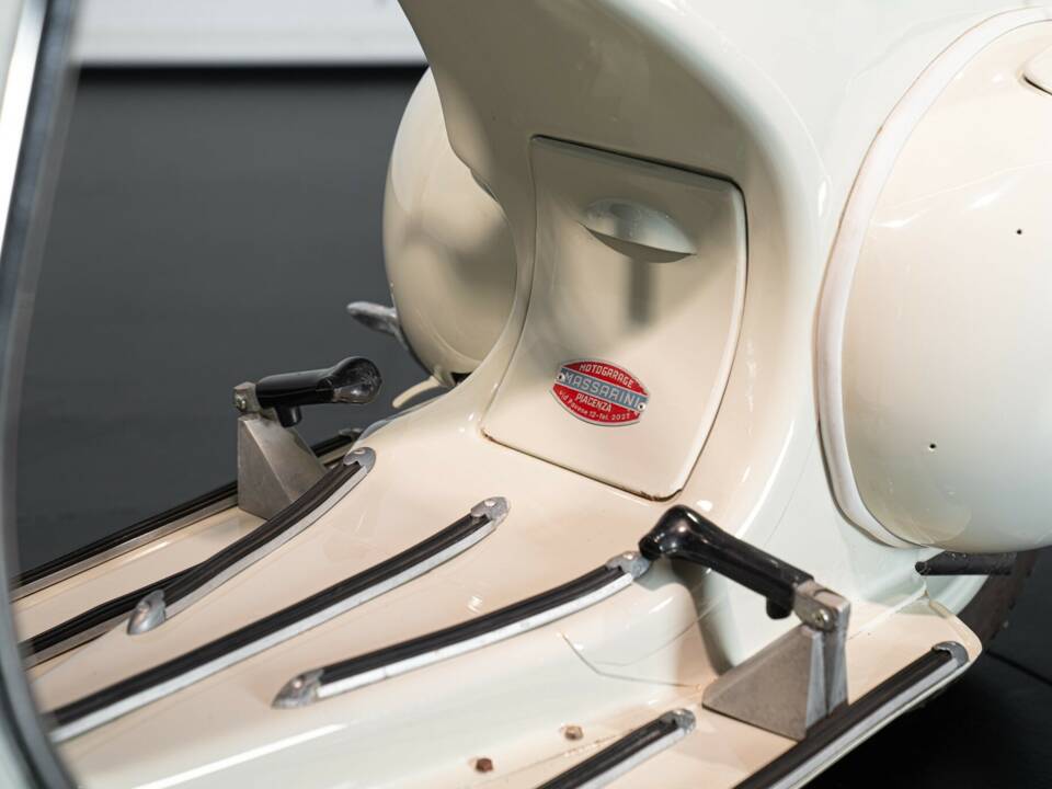 Image 31/33 of Piaggio DUMMY (1956)