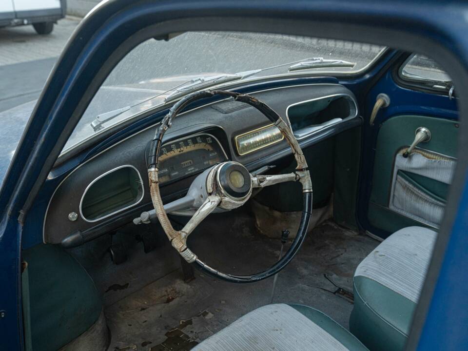 Bild 22/42 von Renault Ondine (1962)