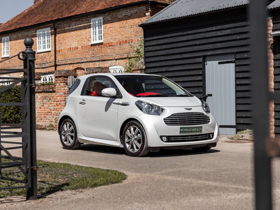 Bild 49/50 von Aston Martin Cygnet (2011)
