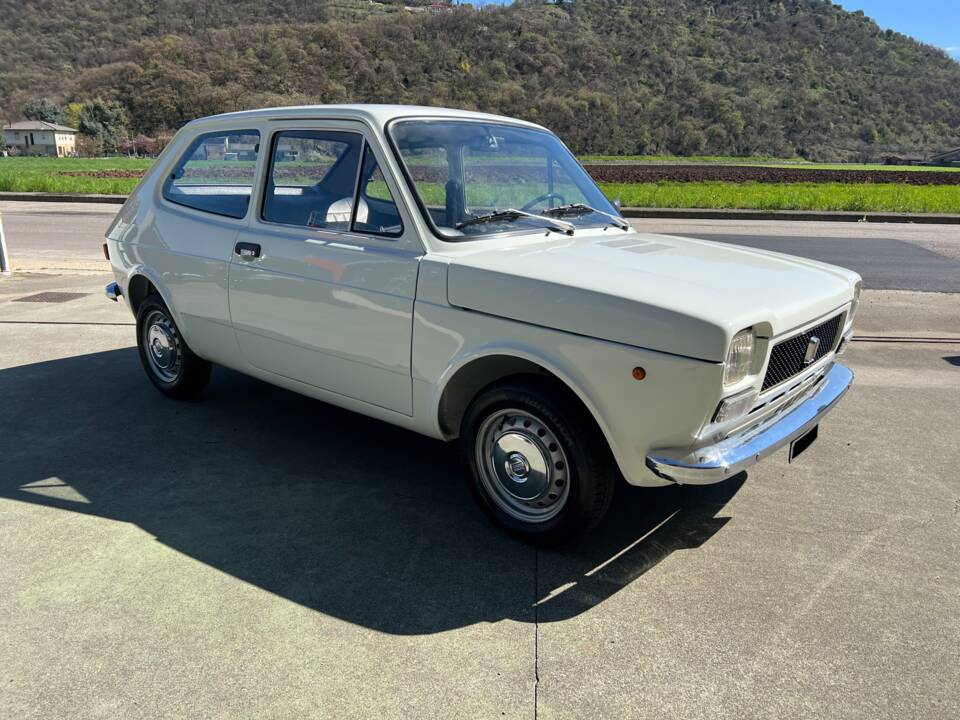 Image 11/50 of FIAT 127 (1972)
