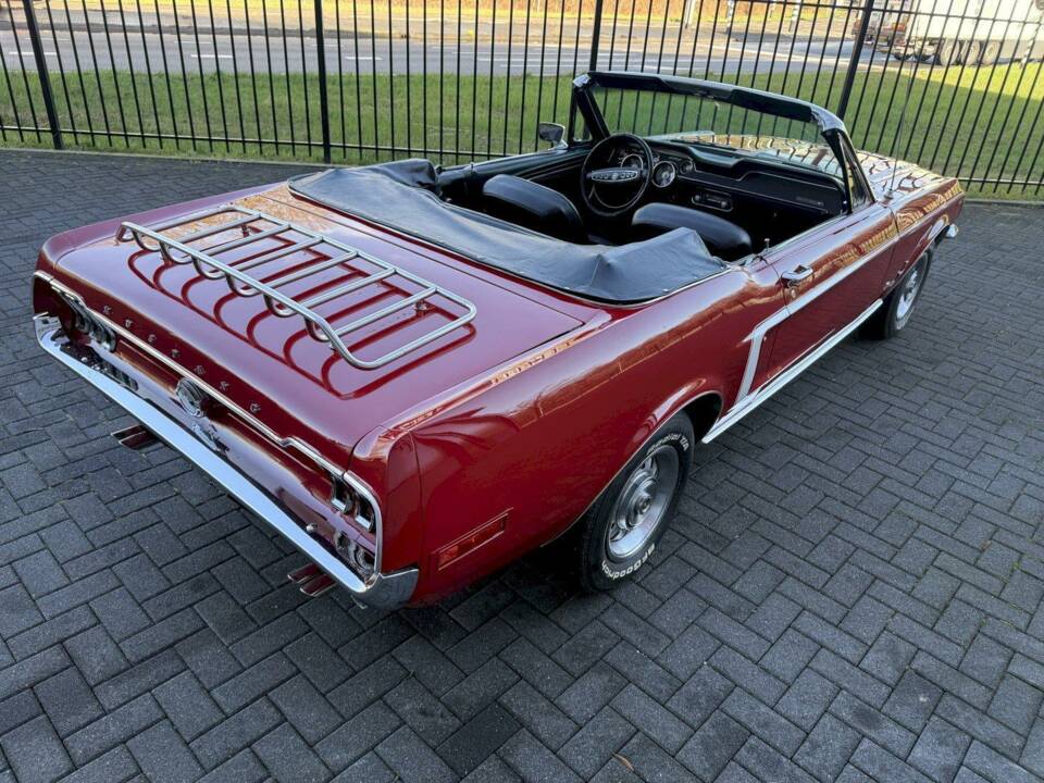 Image 2/50 of Ford Mustang 200 (1968)