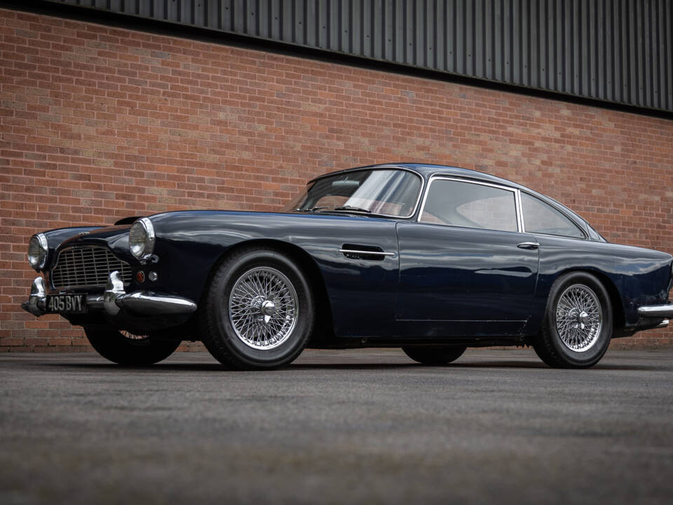 Image 2/72 de Aston Martin DB 4 (1962)