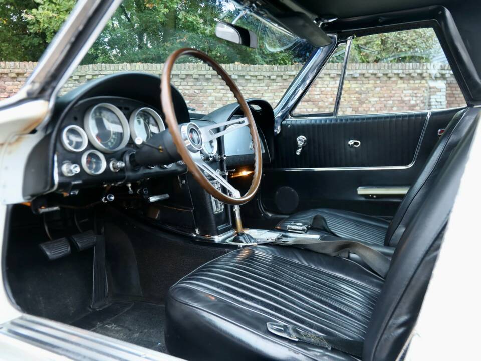 Image 29/50 de Chevrolet Corvette Sting Ray Convertible (1964)