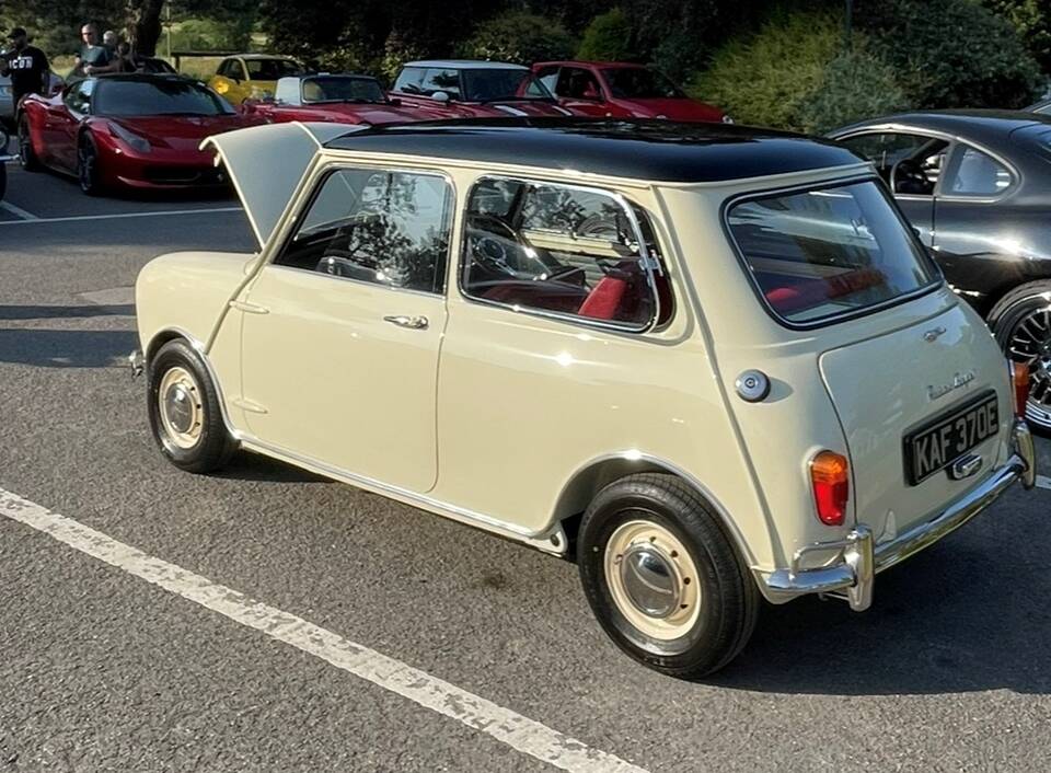 Image 2/4 of Austin Mini Cooper 998 MK1 (1967)