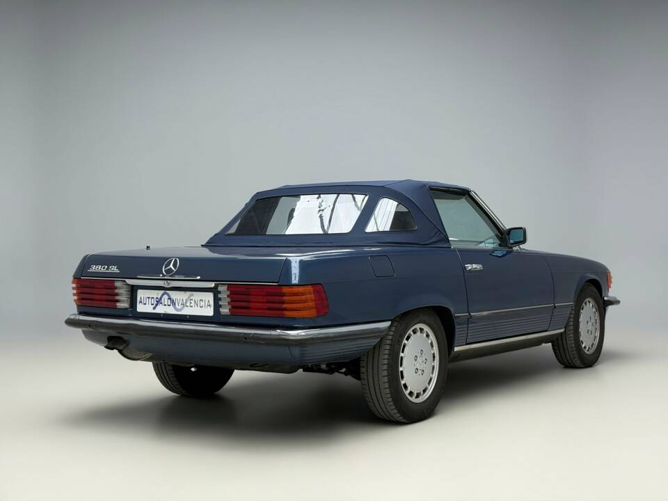 Image 10/23 of Mercedes-Benz 380 SL (1984)