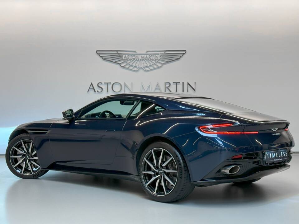 Afbeelding 8/26 van Aston Martin DB 11 V8 (2018)