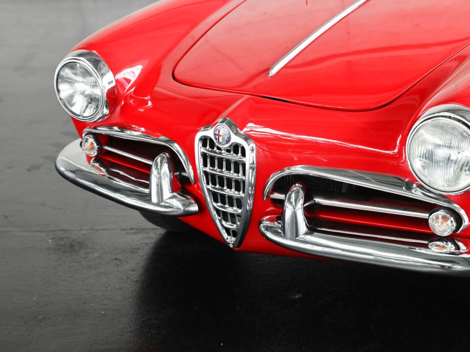 Image 12/50 of Alfa Romeo Giulietta Spider (1962)